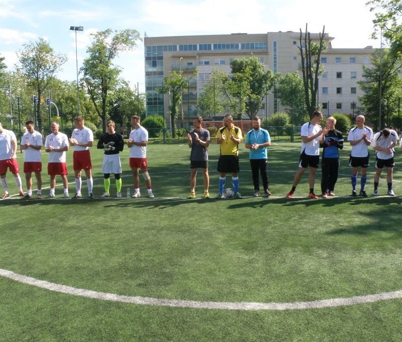 Mecz niebiesko – czerwoni czyli Policjanci kontra Strażacy -10-06-2017